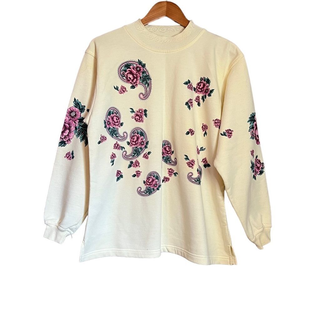 Lady footlocker vintage floral sweater